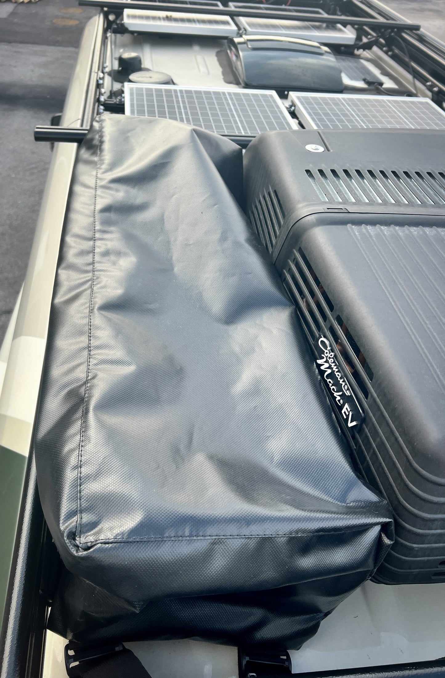 Winnebago Revel Weather-Resistant Roof Rack Storage Bag