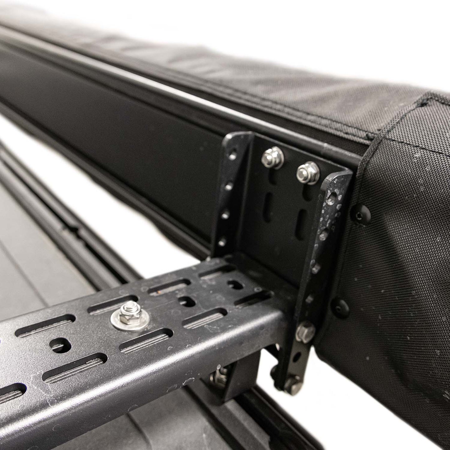 23Zero Onyx 270 Awning — Right Hand (6-Arm + Bracket Kit)
