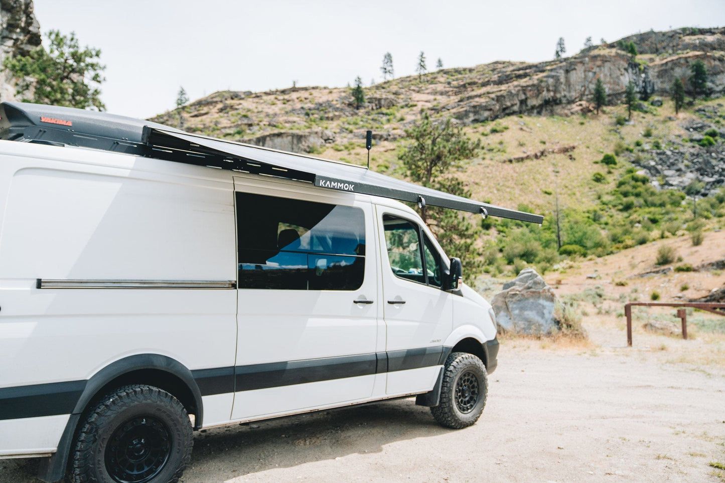 Kammok Crosswing Vehicle Awning