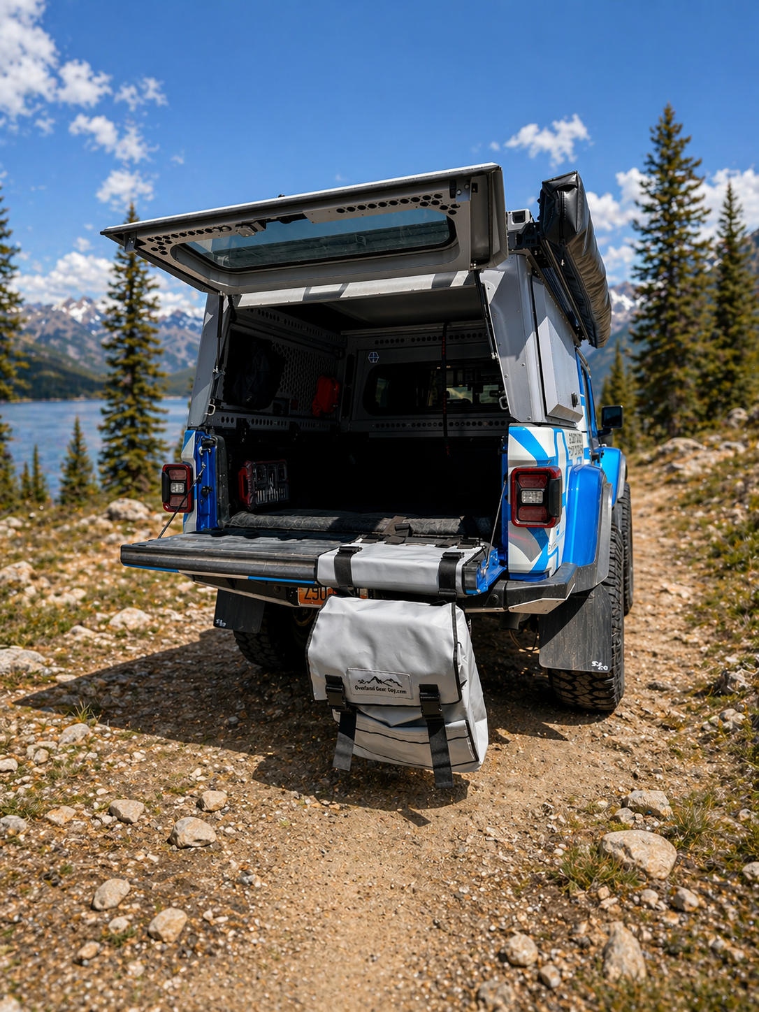 Tailgate Trash Bag — Gladiator, Tacoma, Ram & Rivian