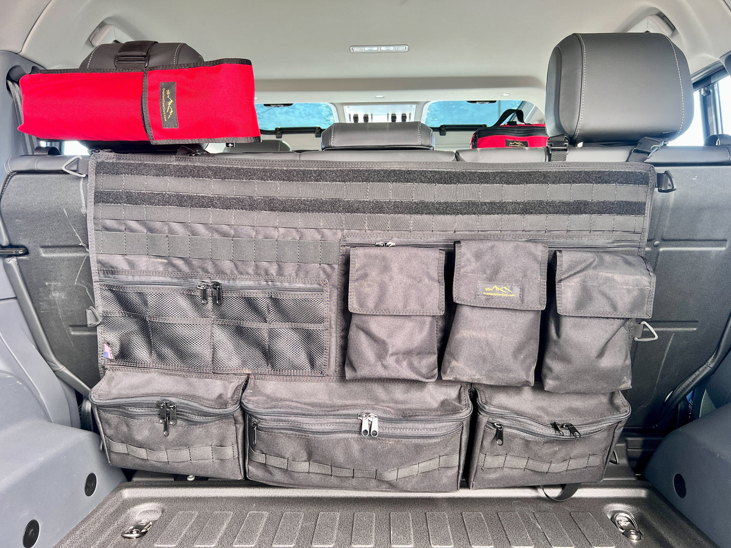 Rear Bench Seat Organizer — Universal Headrest Mount