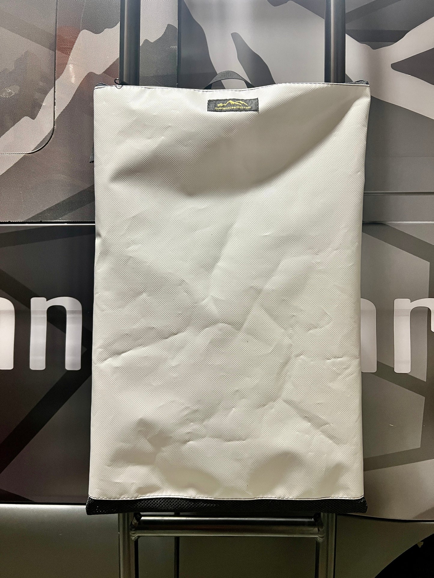INEOS Grenadier Ladder Trash Bag - 24 in
