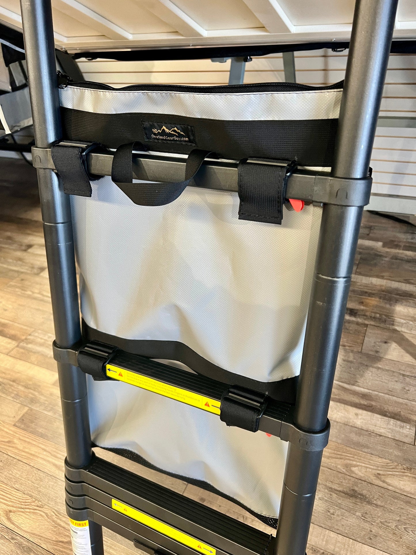 INEOS Grenadier Ladder Trash Bag - 24 in