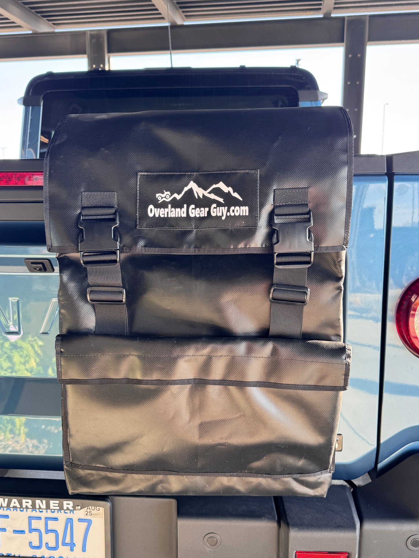Tailgate Trash Bag — Gladiator, Tacoma, Ram & Rivian
