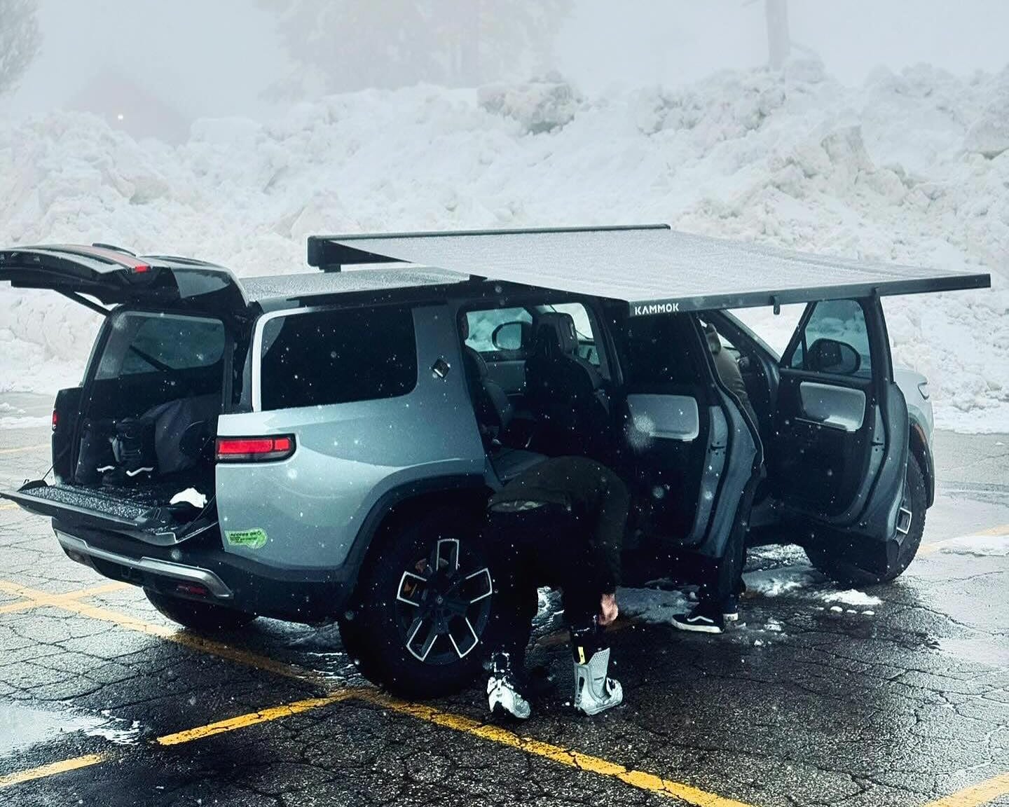 Kammok Crosswing Vehicle Awning